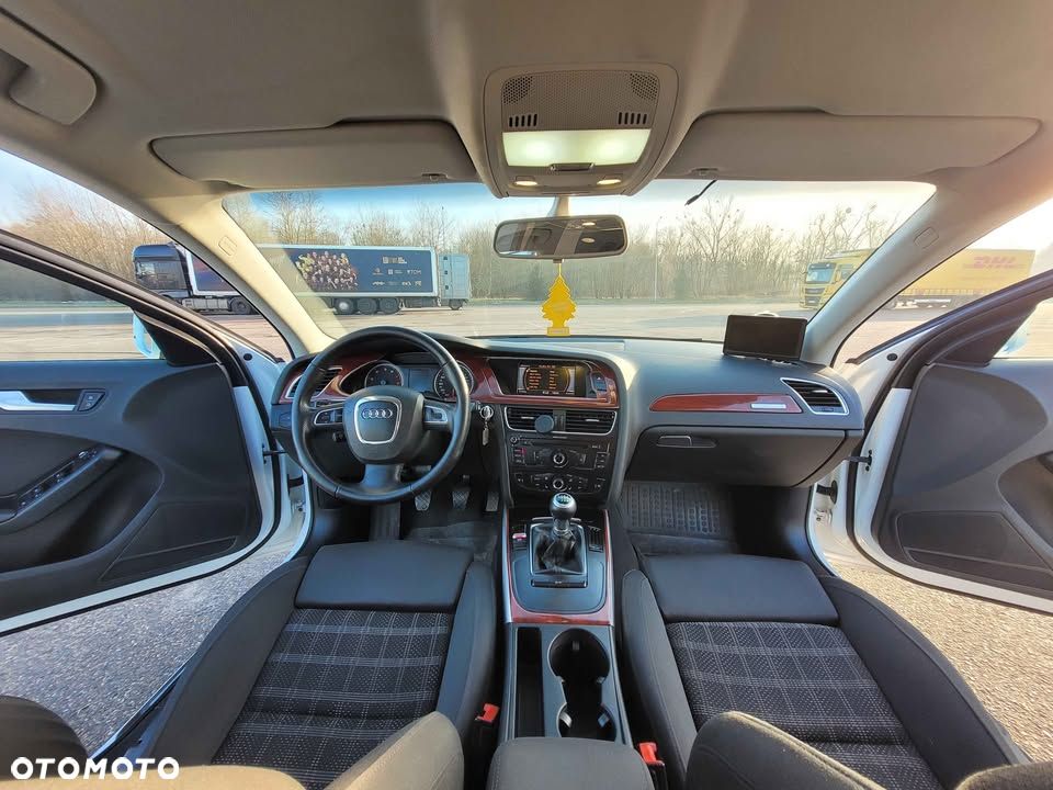 Audi A4 Avant 2.0 TFSI Flexible Fuel - 2