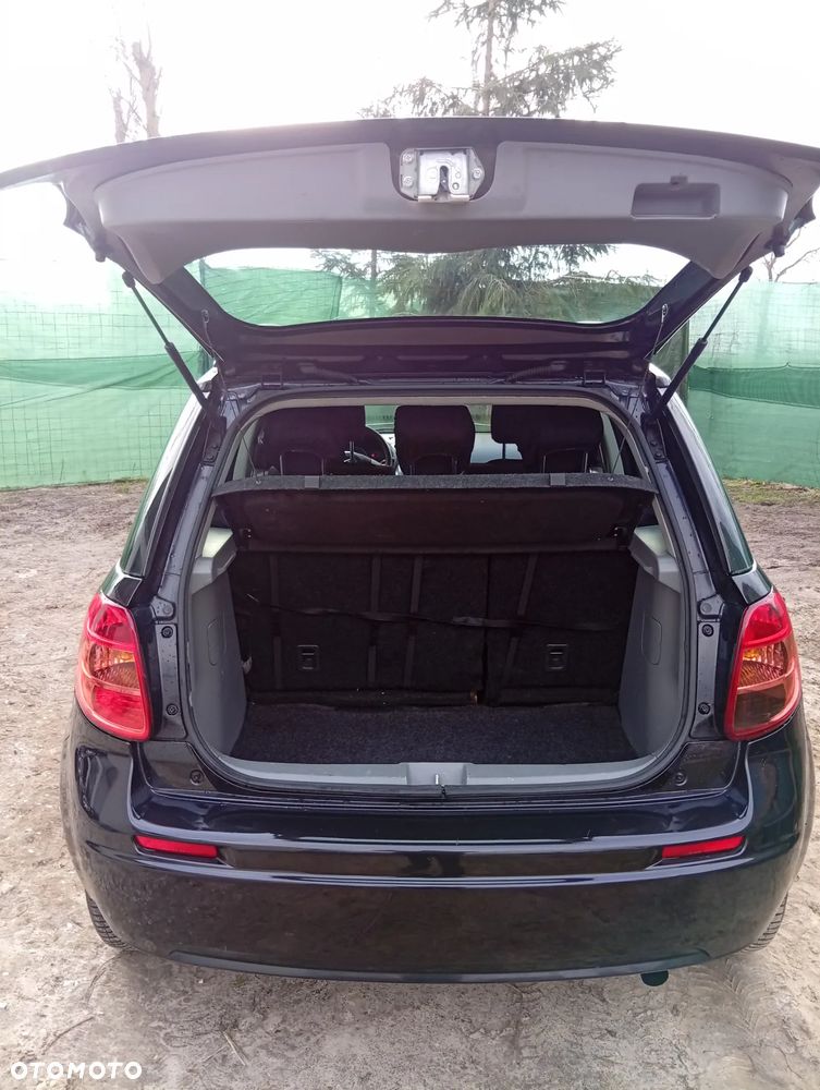 Suzuki SX4 - 11