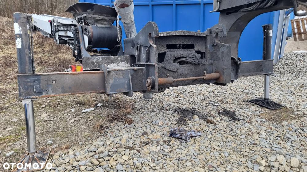 taśmociąg do betonu LIEBHERR LTB 12+4 - 22