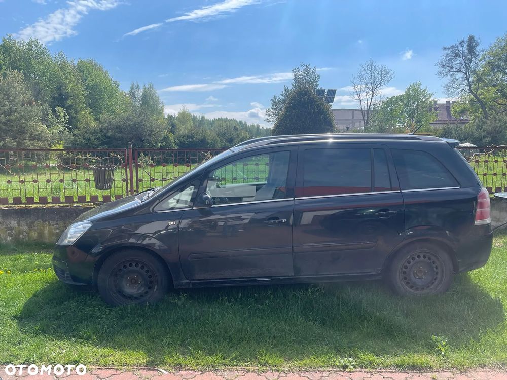 Opel Zafira 1.9 CDTI Cosmo - 1