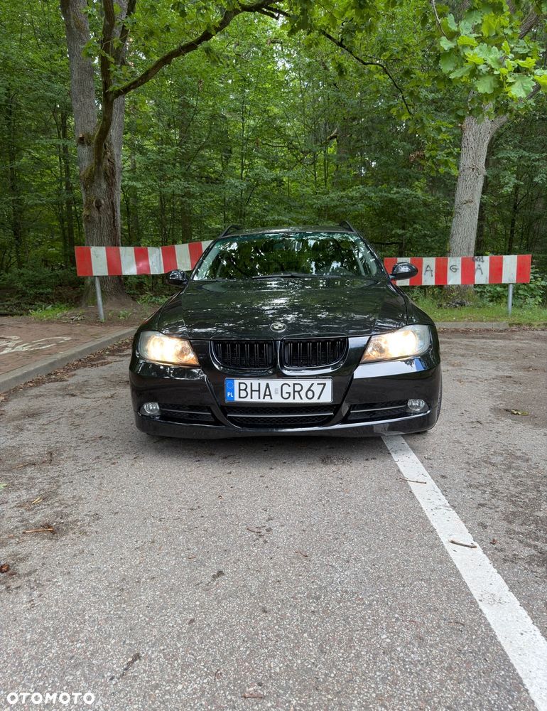 BMW Seria 3 330i - 14