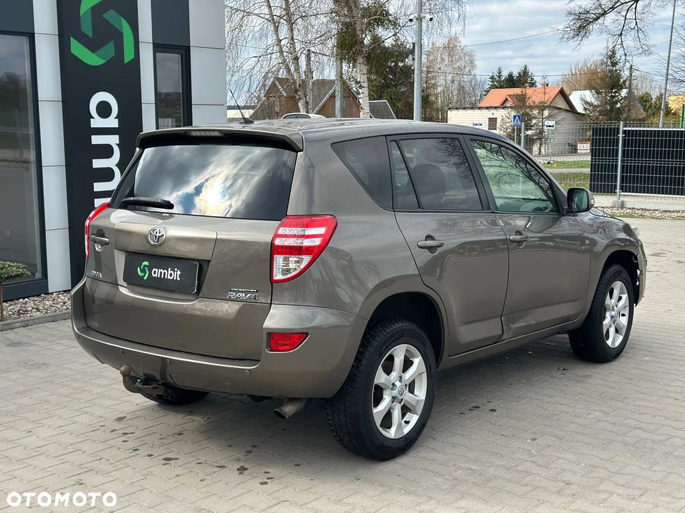 Toyota RAV4 - 5