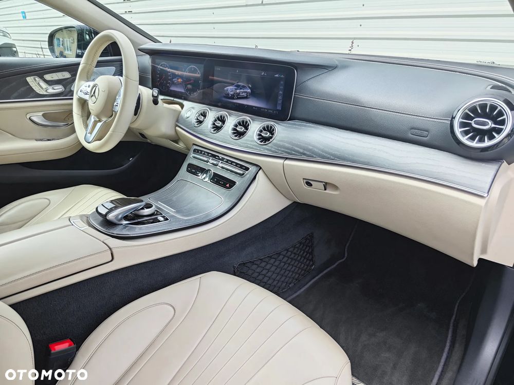 Mercedes-Benz CLS - 12