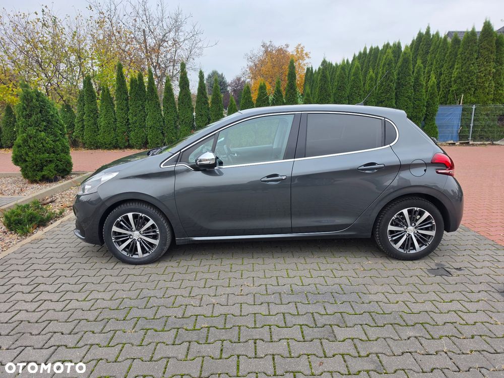 Peugeot 208 2016 photo 2