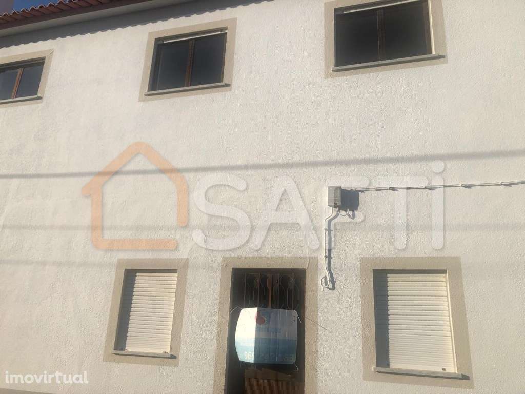 Moradia T4+2 no centro de Carvalhal do Pombo, Assentiz, Torres Novas - Grande imagem: 2/39
