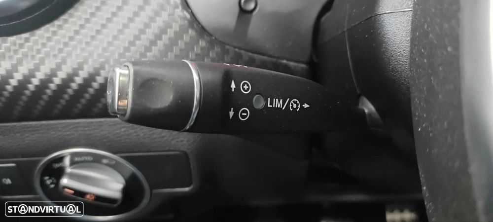 Mercedes-Benz A 180 d AMG Line - 44