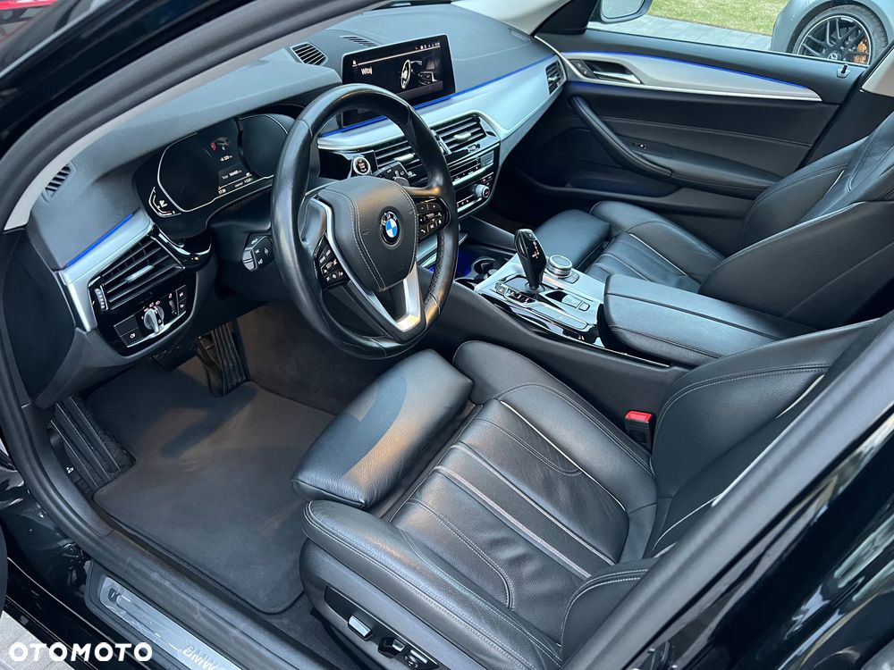 BMW Seria 5 520d Sport Line - 8