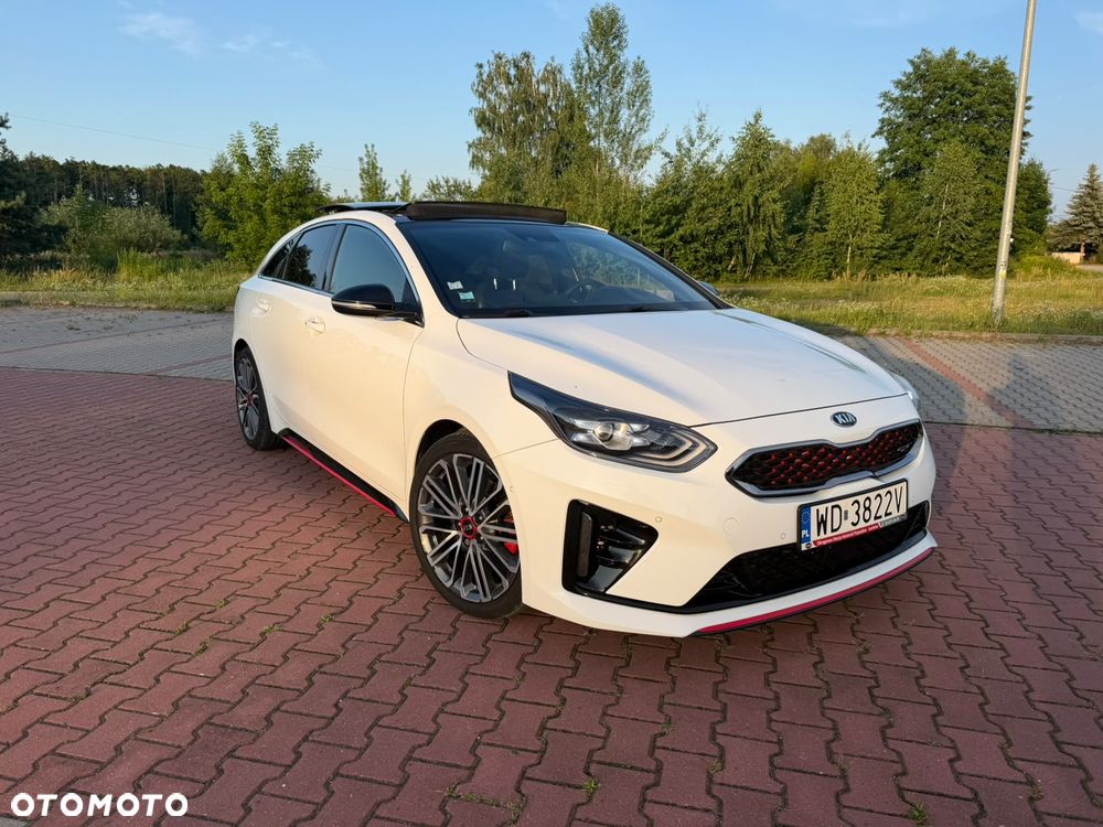 Kia ProCeed - 1