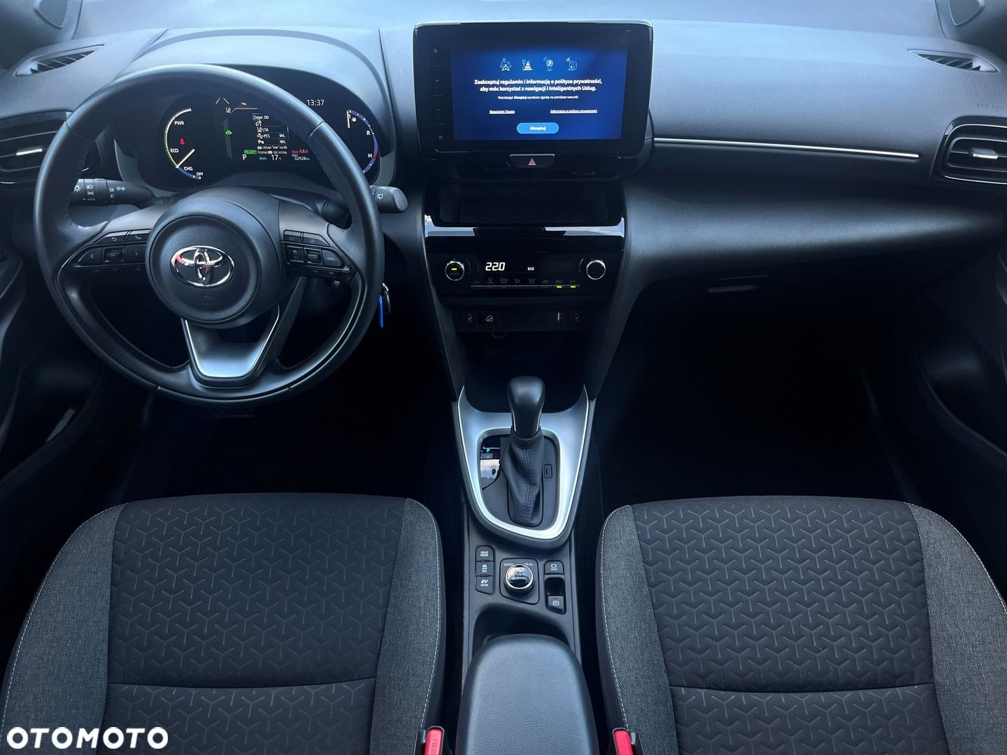 Toyota Yaris Cross - 15