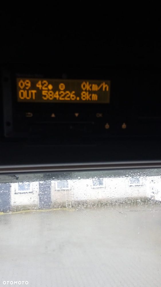 Mercedes-Benz 1845 - 8