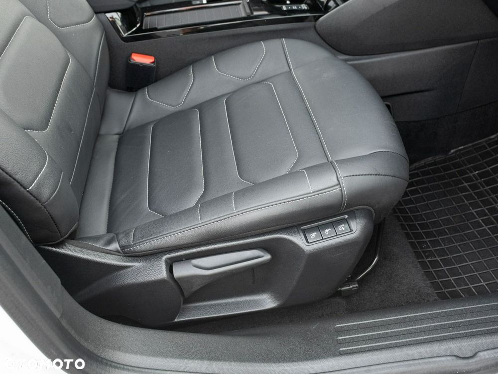 Citroën C4X EV136 50kWh Shine - 28