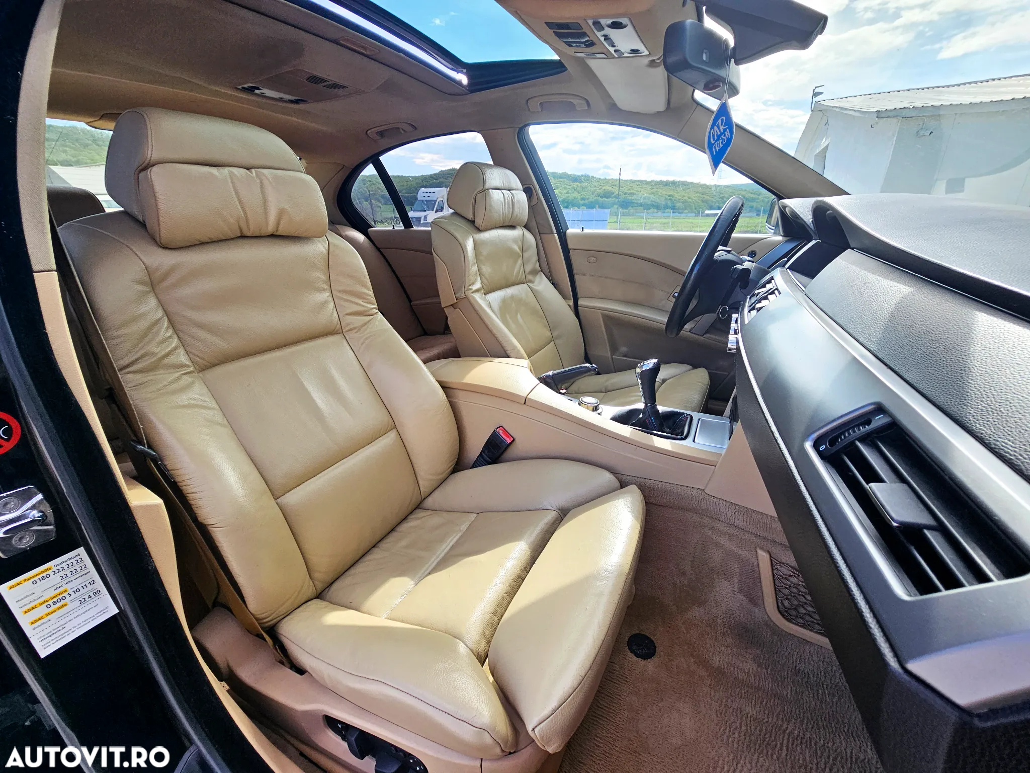 BMW Seria 5 525d - 12