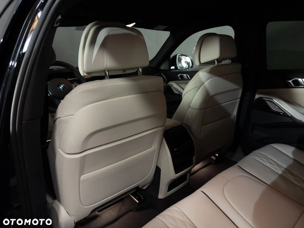 BMW X6 xDrive40d mHEV - 23