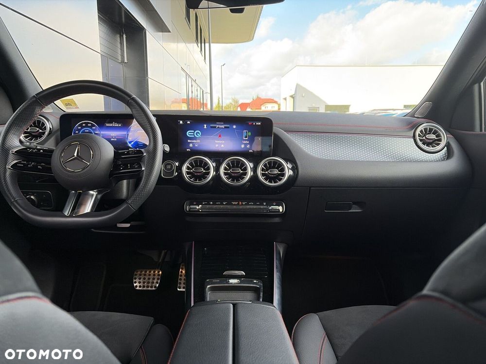 Mercedes-Benz EQA - 12