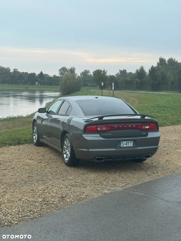 Dodge Charger 5.7 V8 RT - 5