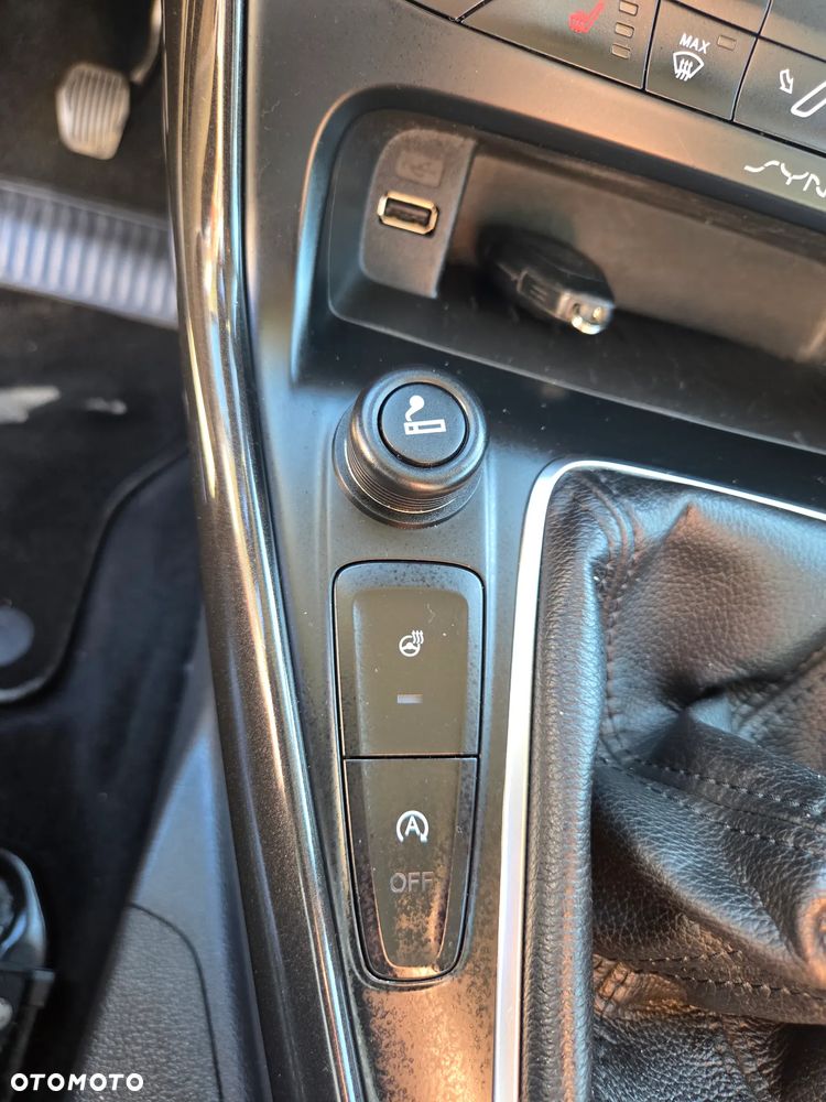 Ford Focus 1.0 EcoBoost Titanium ASS - 25