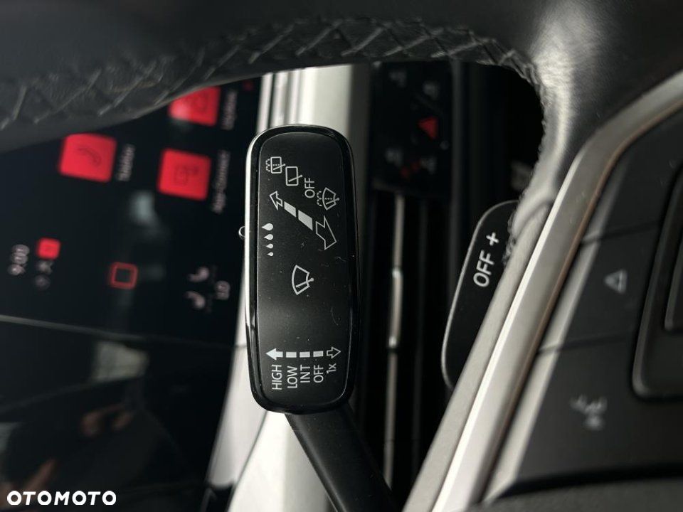 Volkswagen Golf - 2