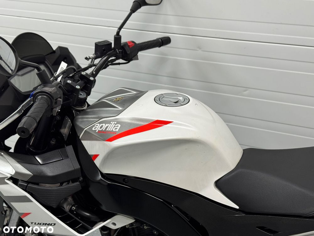 Aprilia Tuono - 18