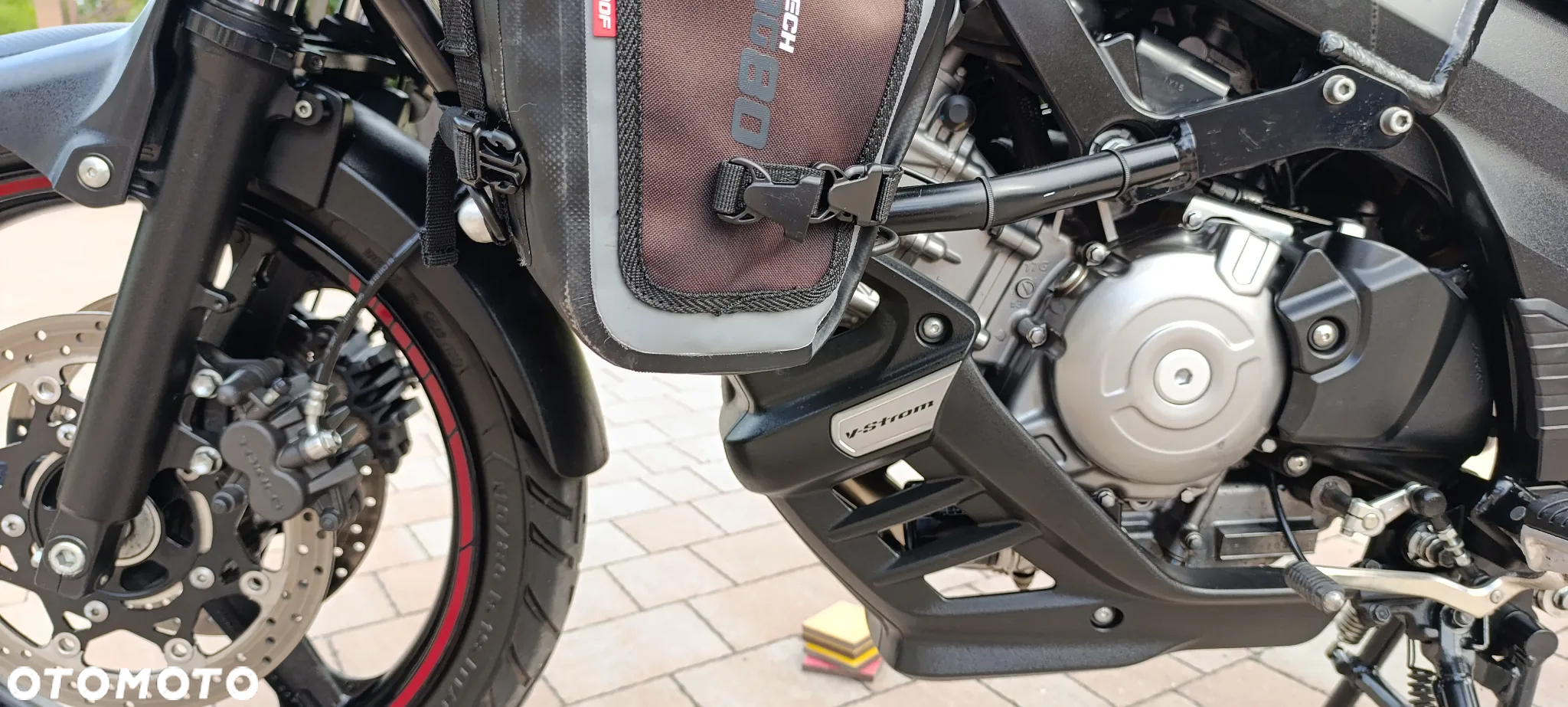 Suzuki V-STROM - 35