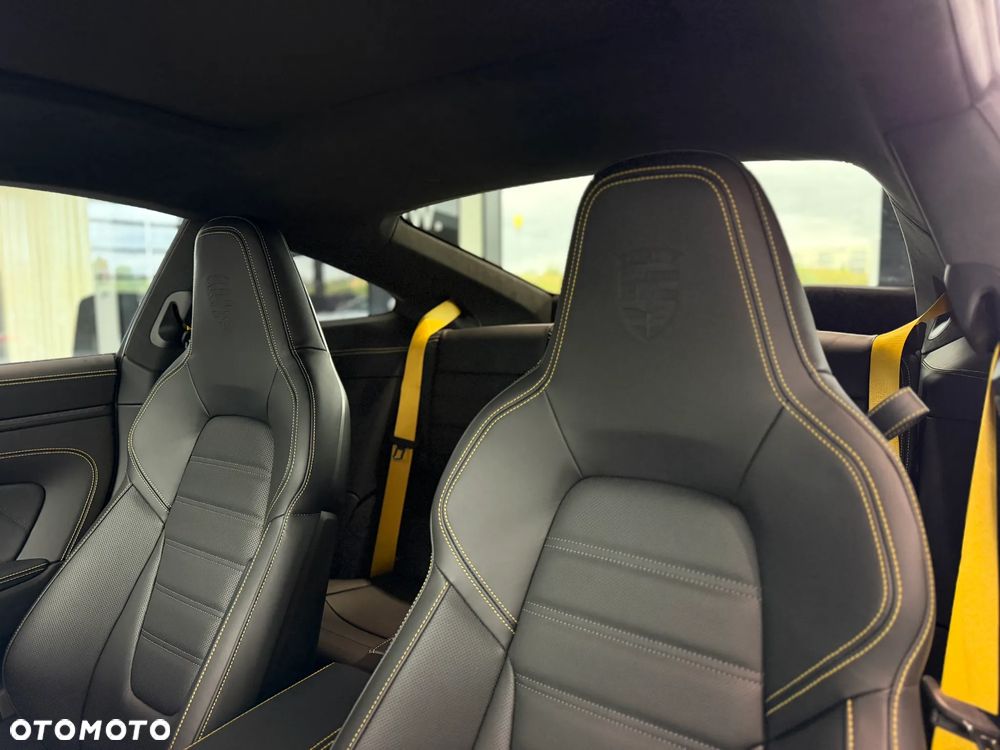 Porsche 911 Turbo S - 23