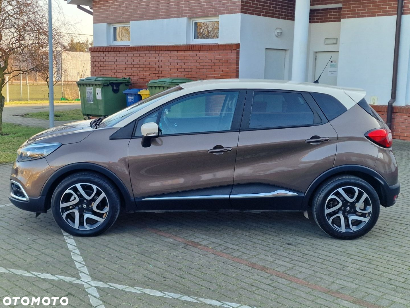 Renault Captur - 32