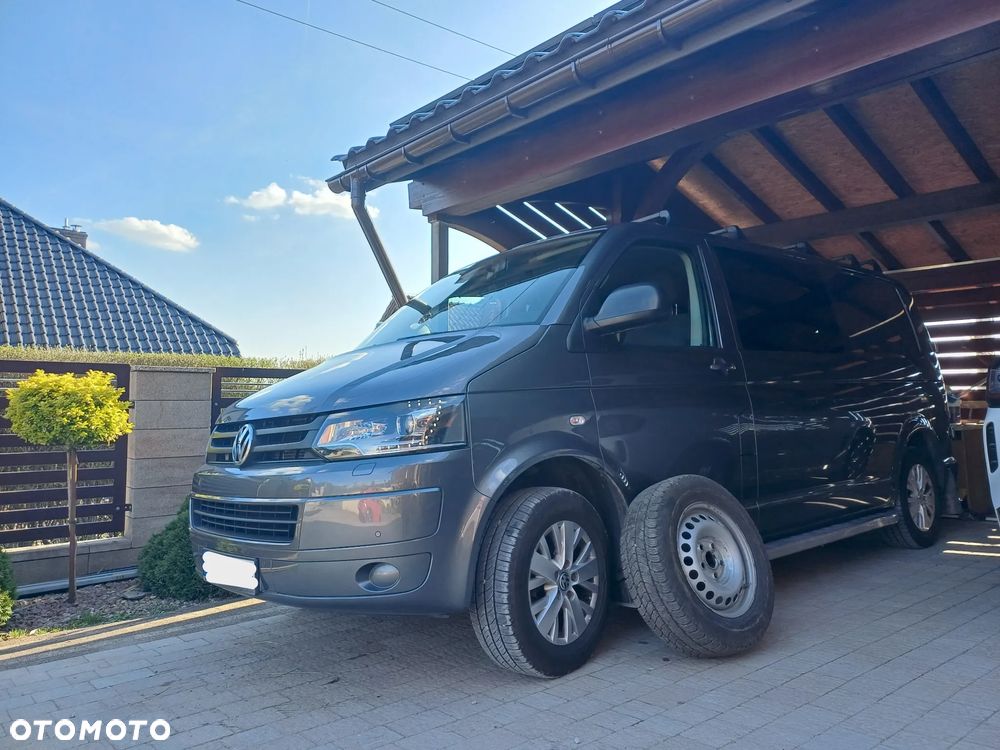Volkswagen Transporter - 1