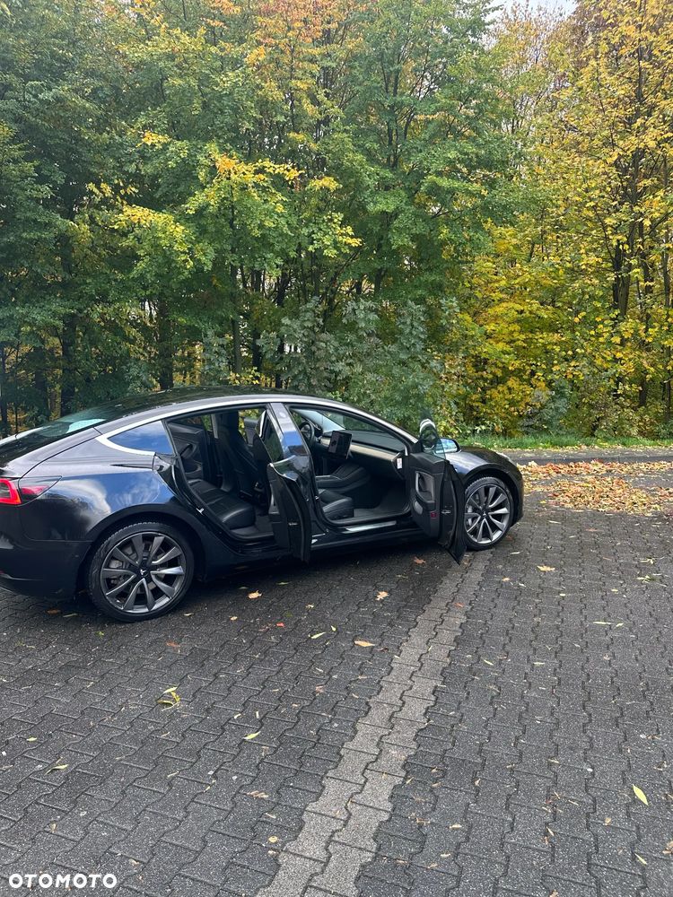 Tesla Model 3 Long Range RWD - 9