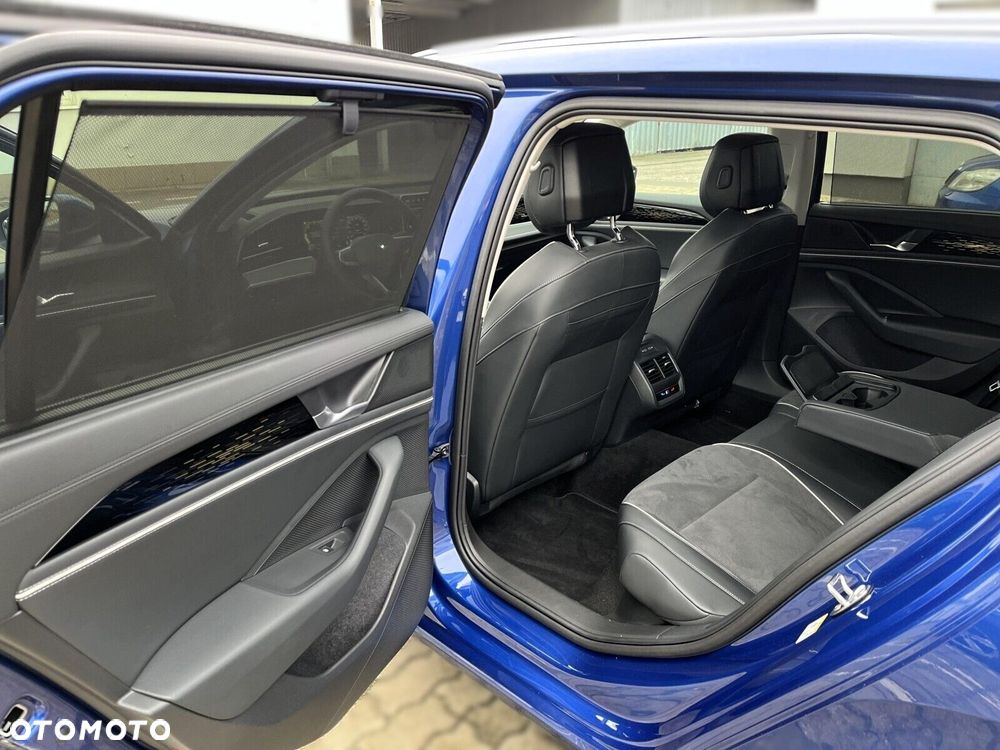 Volkswagen Passat Variant 2.0 TDI SCR Business Plus DSG - 30