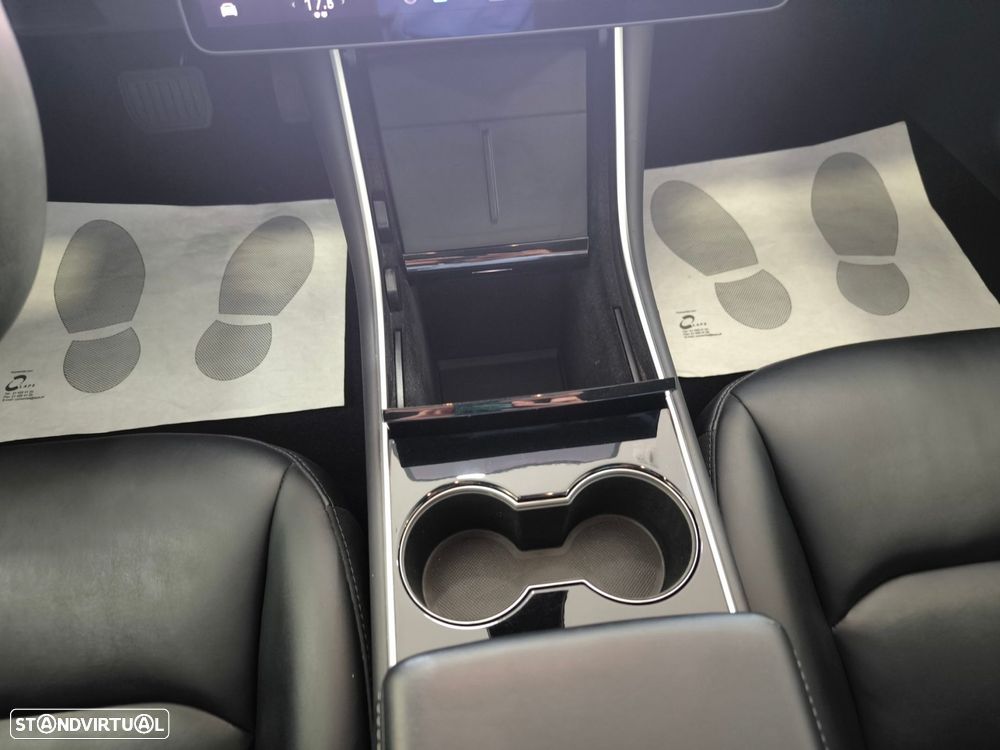 Tesla Model 3 Long-Range Dual Motor AWD - 18