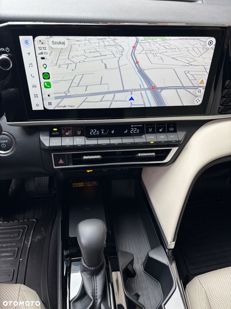Toyota Camry - 17