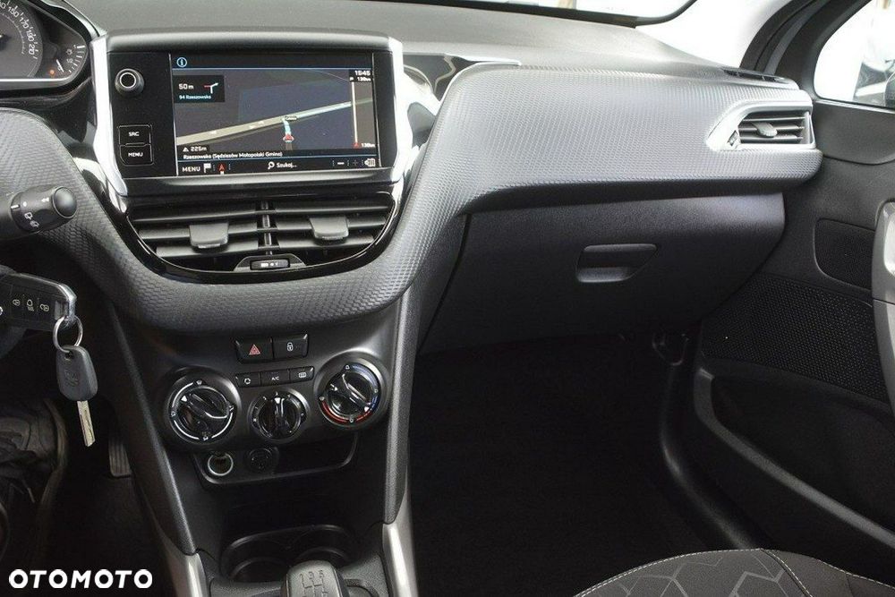 Peugeot 2008 1.6 BlueHDi Active - 24
