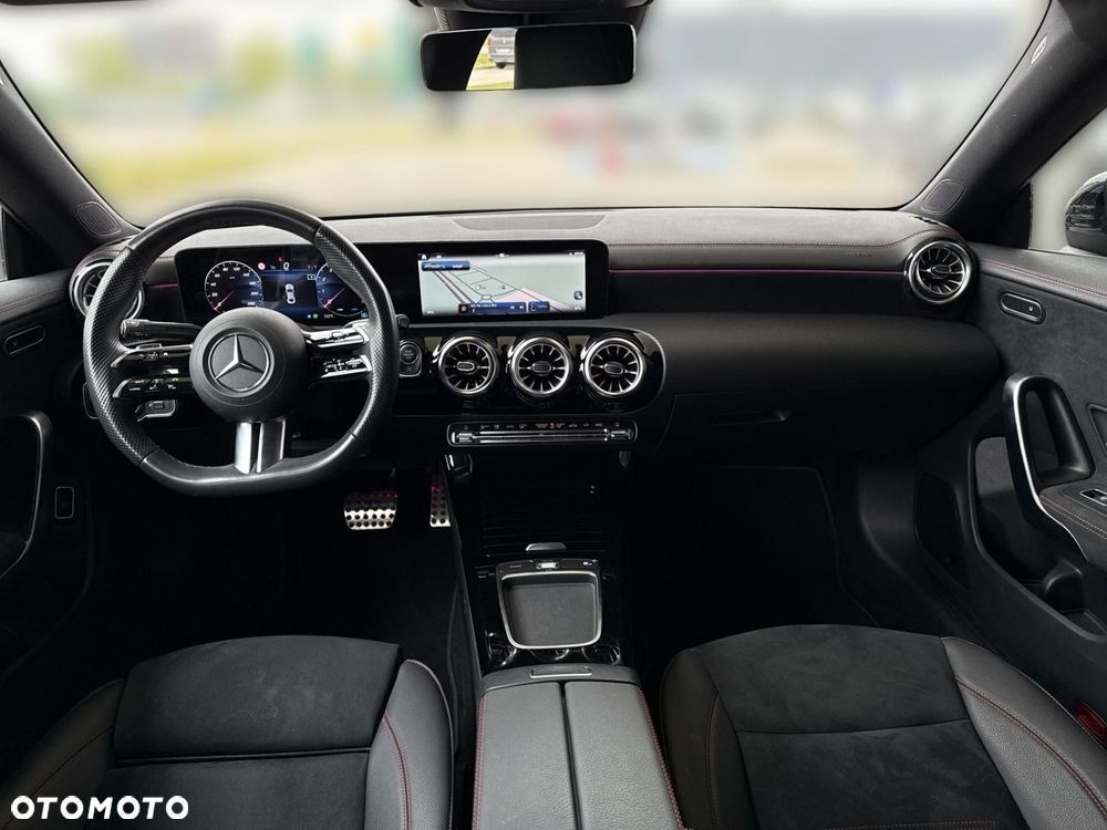Mercedes-Benz CLA - 16