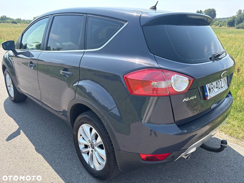 Ford Kuga 2.0 TDCi 2x4 Titanium - 10