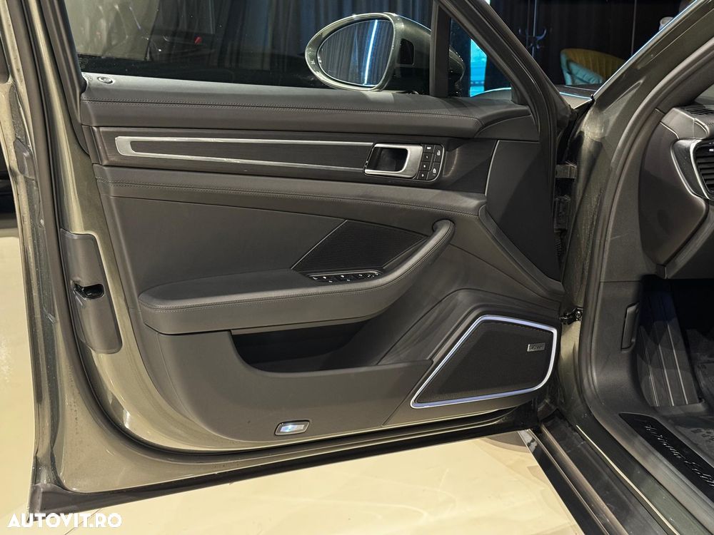 Porsche Panamera 4 - 10