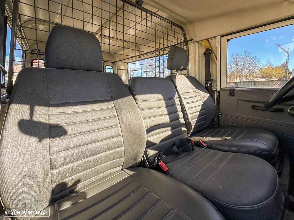 Land Rover Defender 90 2.5 Td5 S - 21