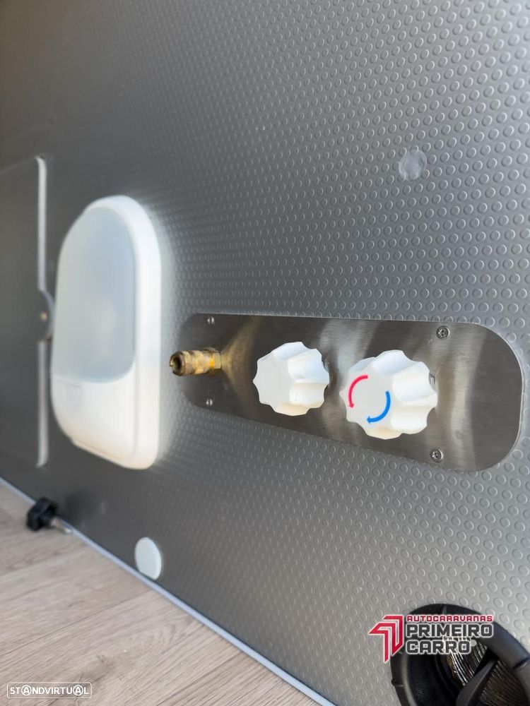 Rapido Serie 8F 880F cama central e basculante - 40