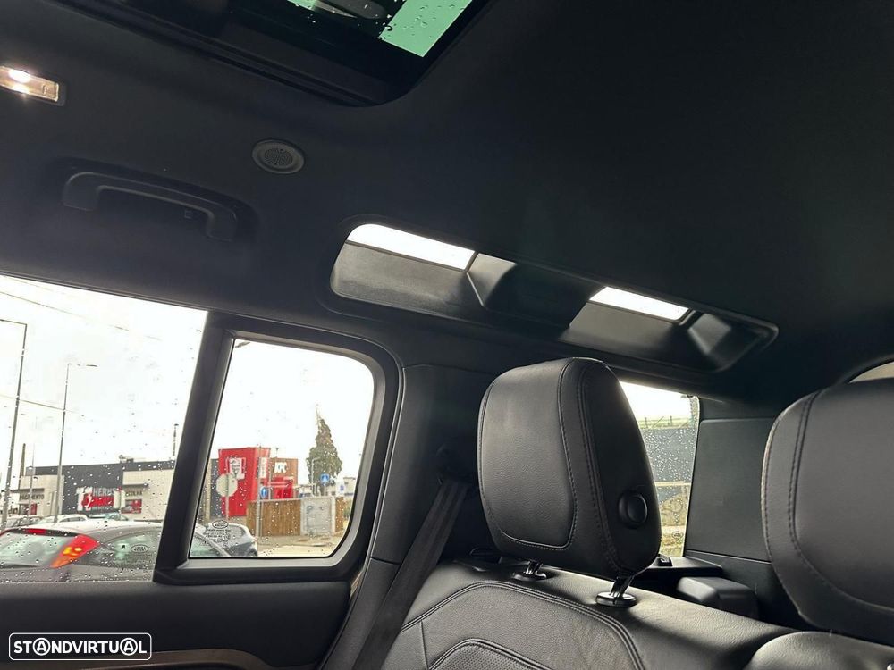 Land Rover Defender 2.0 P400e 110 AWD - 15