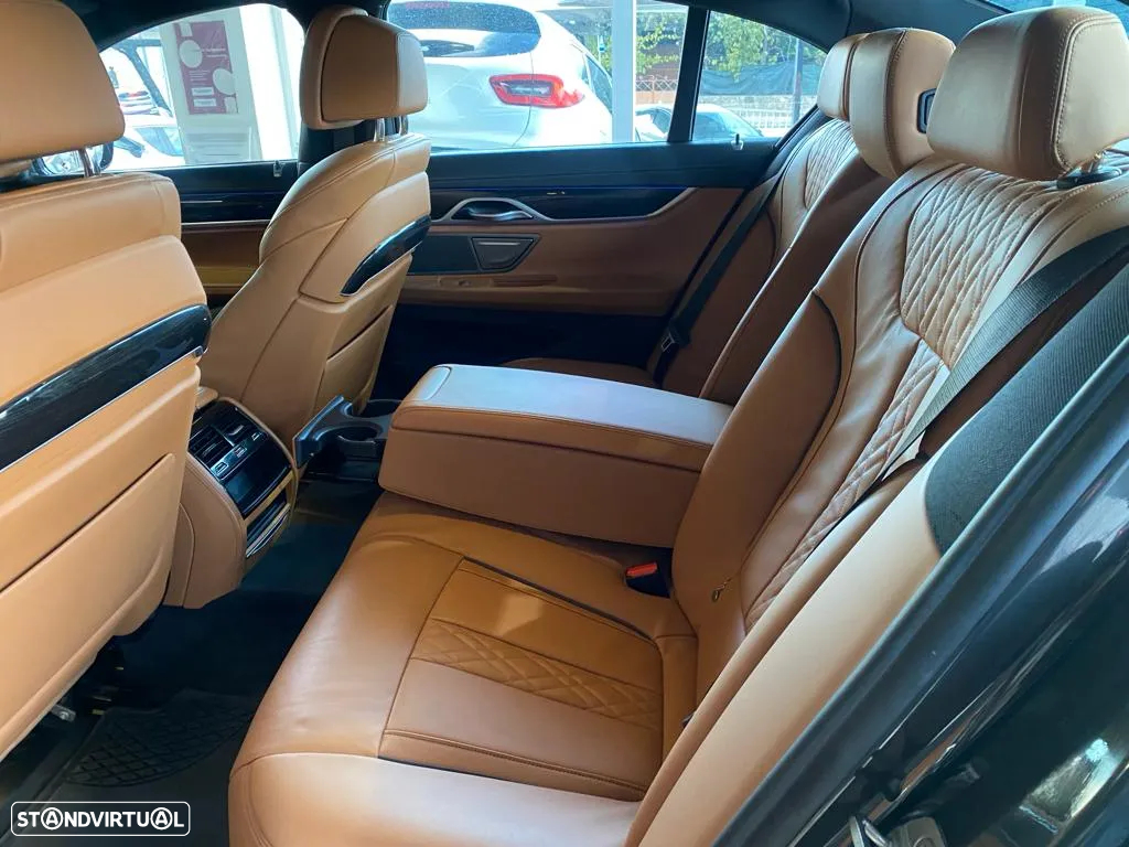 BMW 745 e iPerformance Pack M Auto - 13
