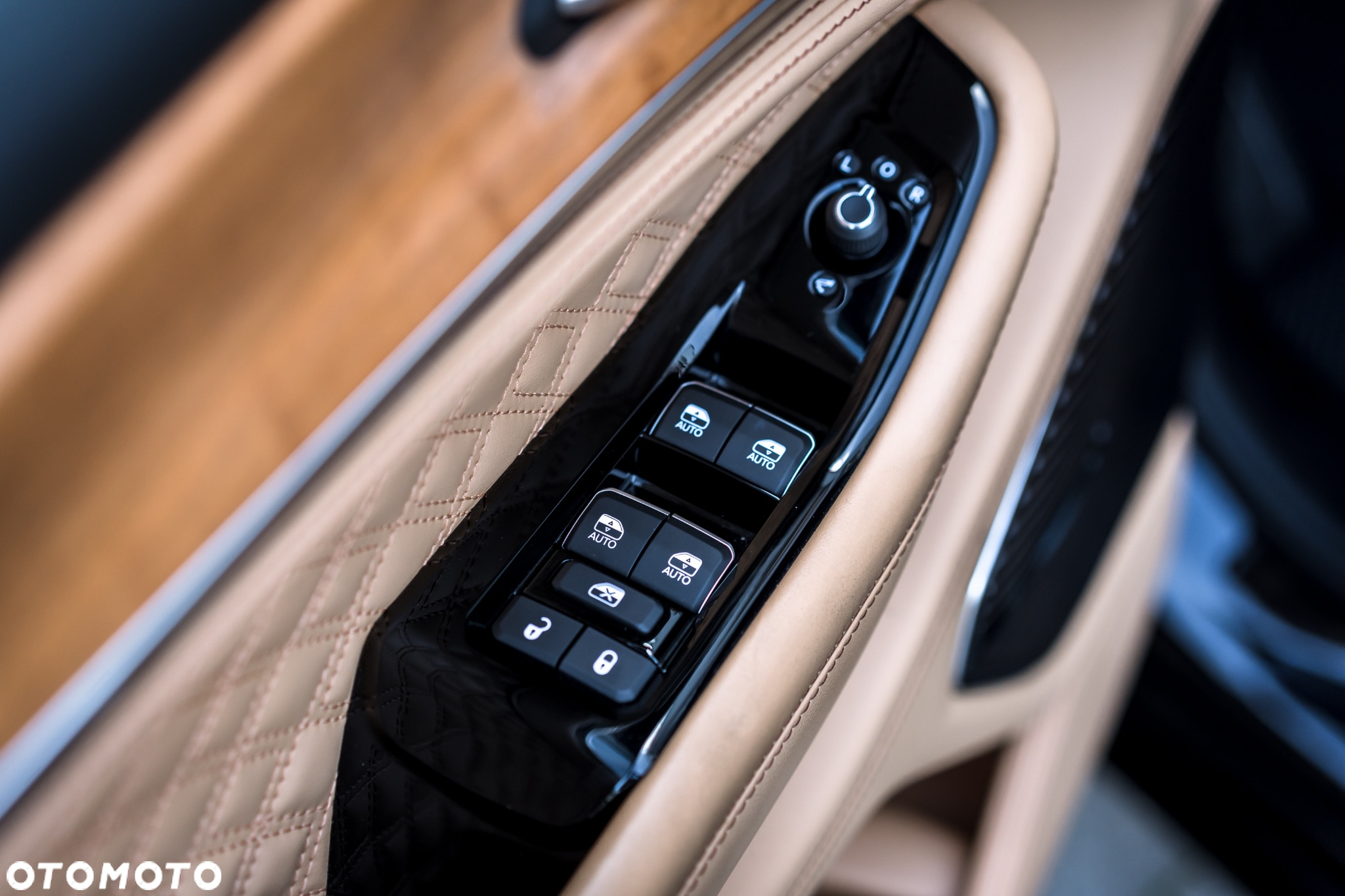 Jeep Grand Cherokee - 8