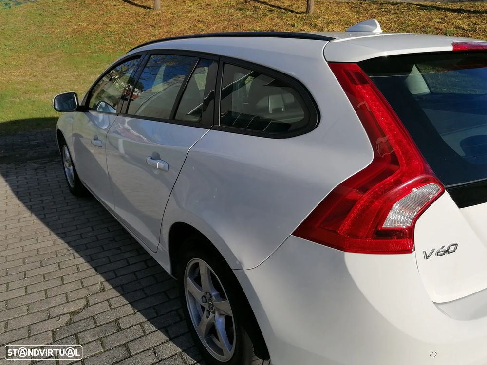 Volvo V60 D2 Kinetic - 15