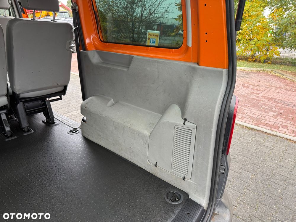 Volkswagen Transporter T5 TDI L1H1 4Motion - 26