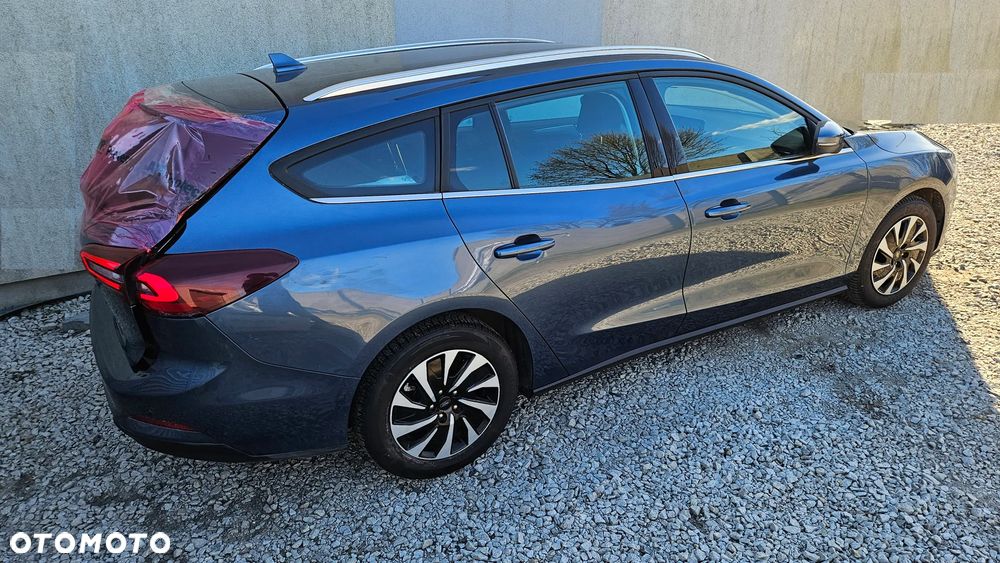 Ford Focus 1.0 EcoBoost Titanium X - 3