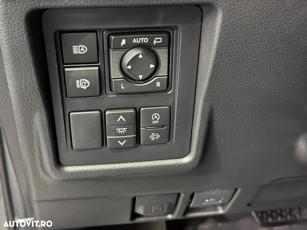 Toyota Land Cruiser 2.8l D-4D 204 CP A/T 7 locuri Executive - 19