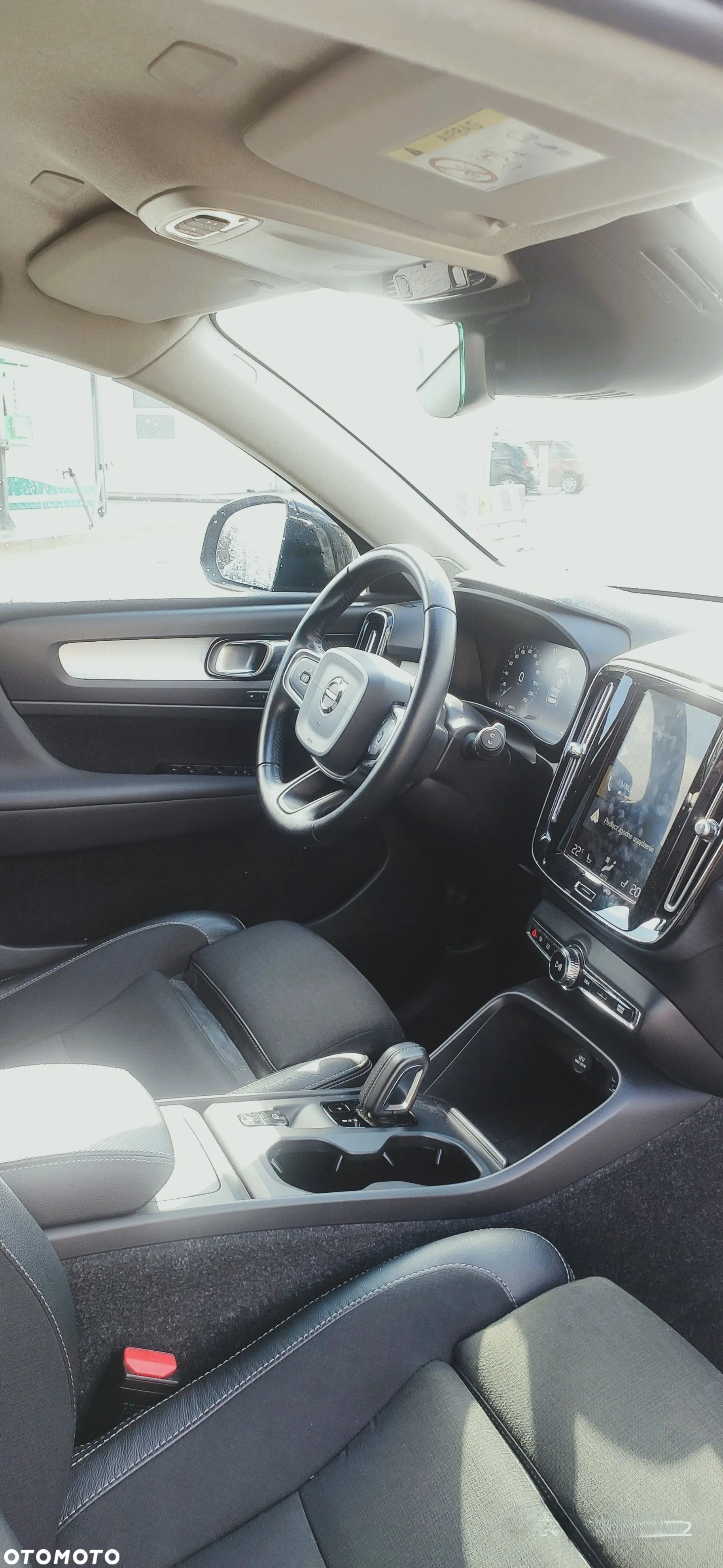 Volvo XC 40 T3 Momentum Pro - 16
