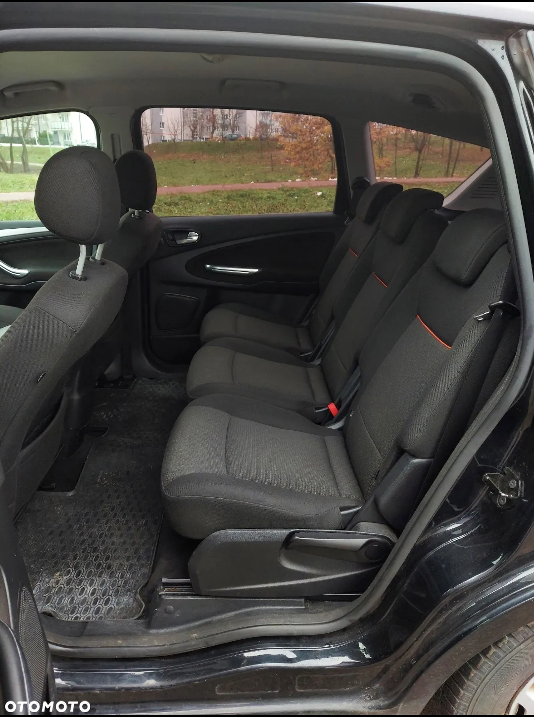 Ford S-Max - 9