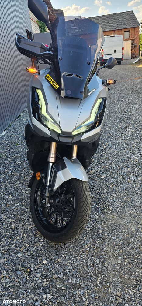 Honda ADV350 - 3