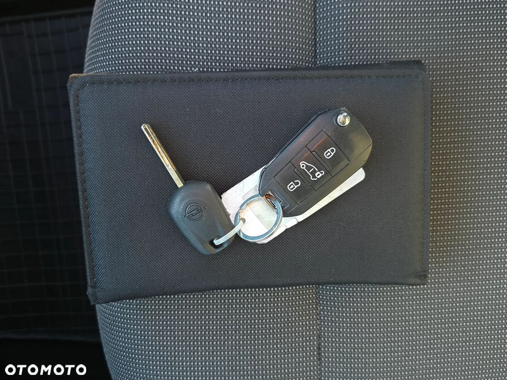 Opel Combo XL IntelliGrip - 32