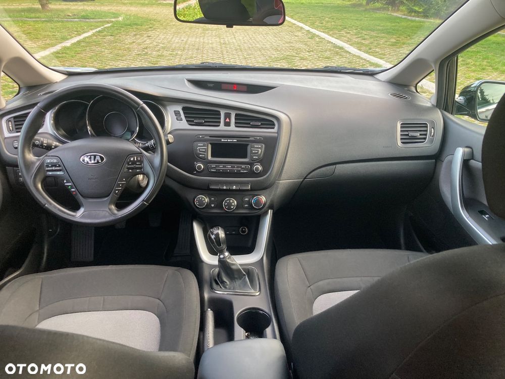 Kia Ceed - 13