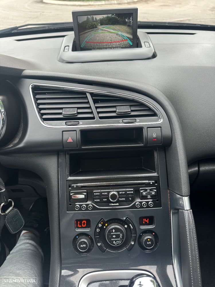 Peugeot 3008 1.6 BlueHDi Style EAT6 - 28