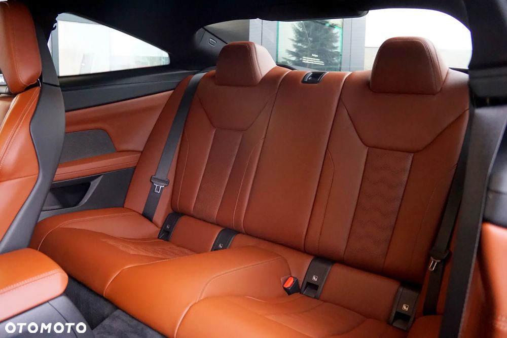 BMW M4 Competition M xDrive - 22